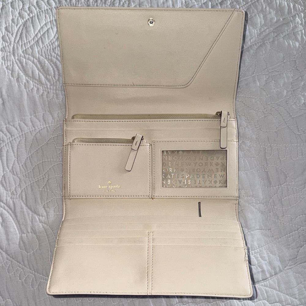 Kate Spade Wallet - Picture 2 of 10